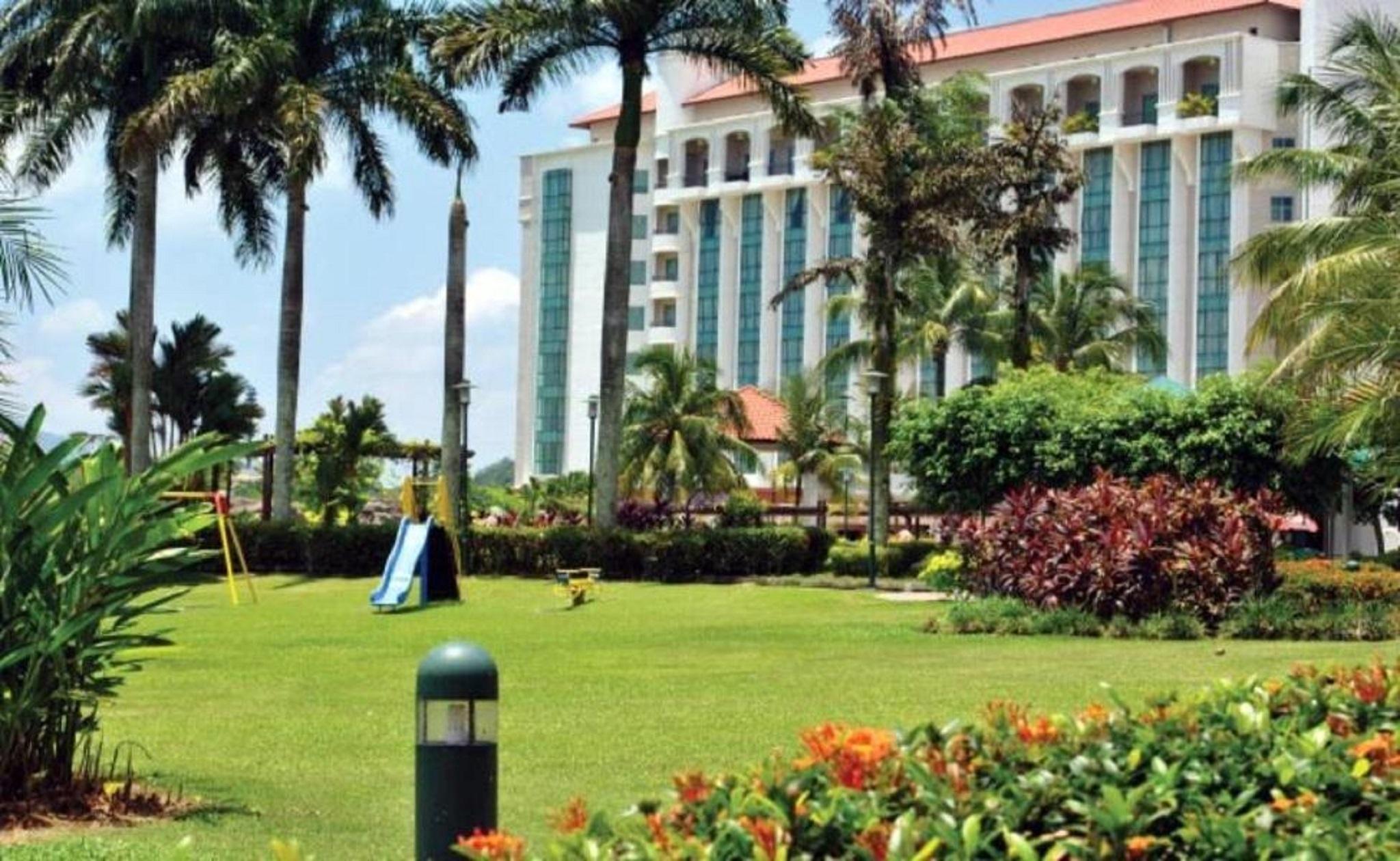 Nilai Springs Resort Hotel Exterior foto