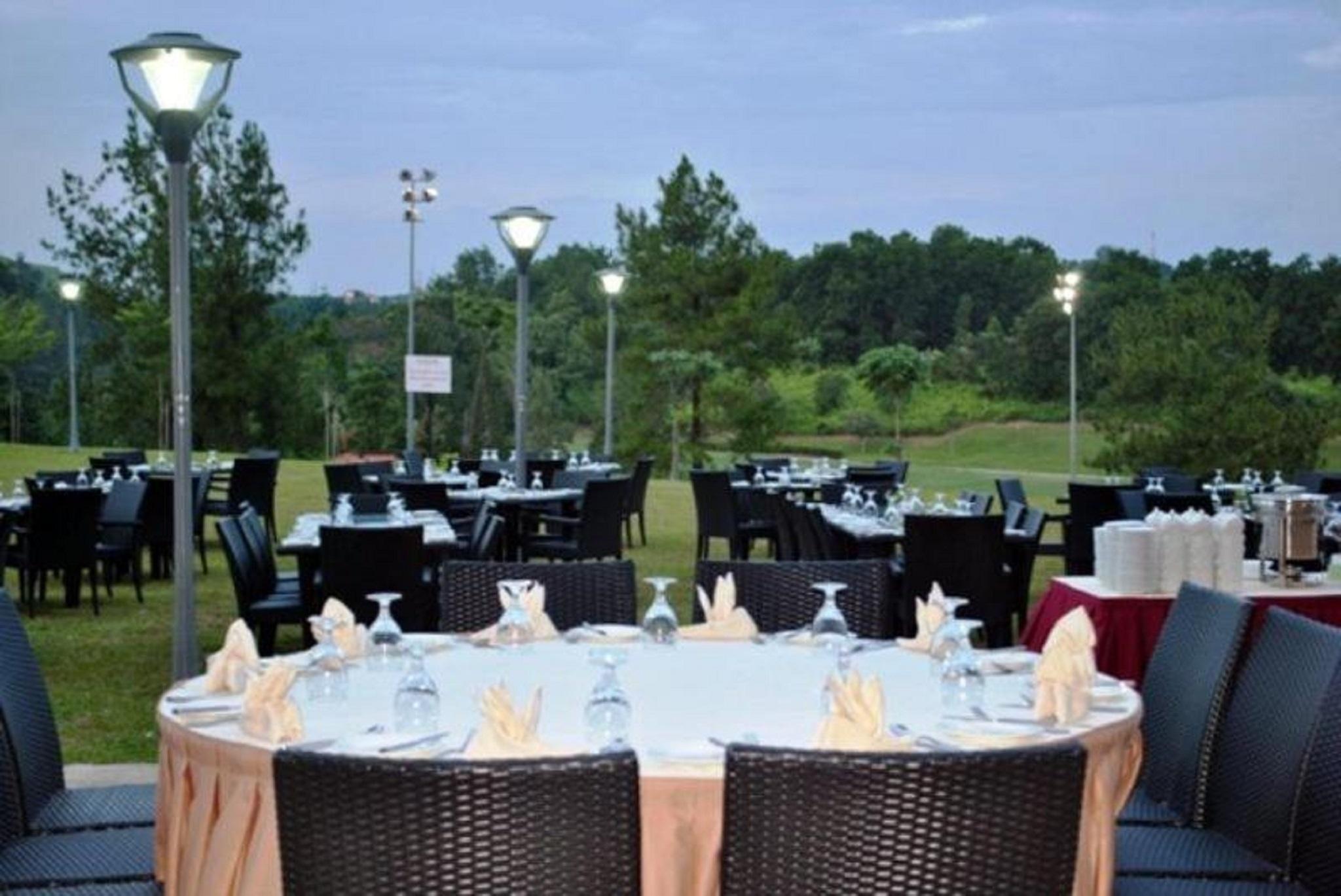 Nilai Springs Resort Hotel Exterior foto