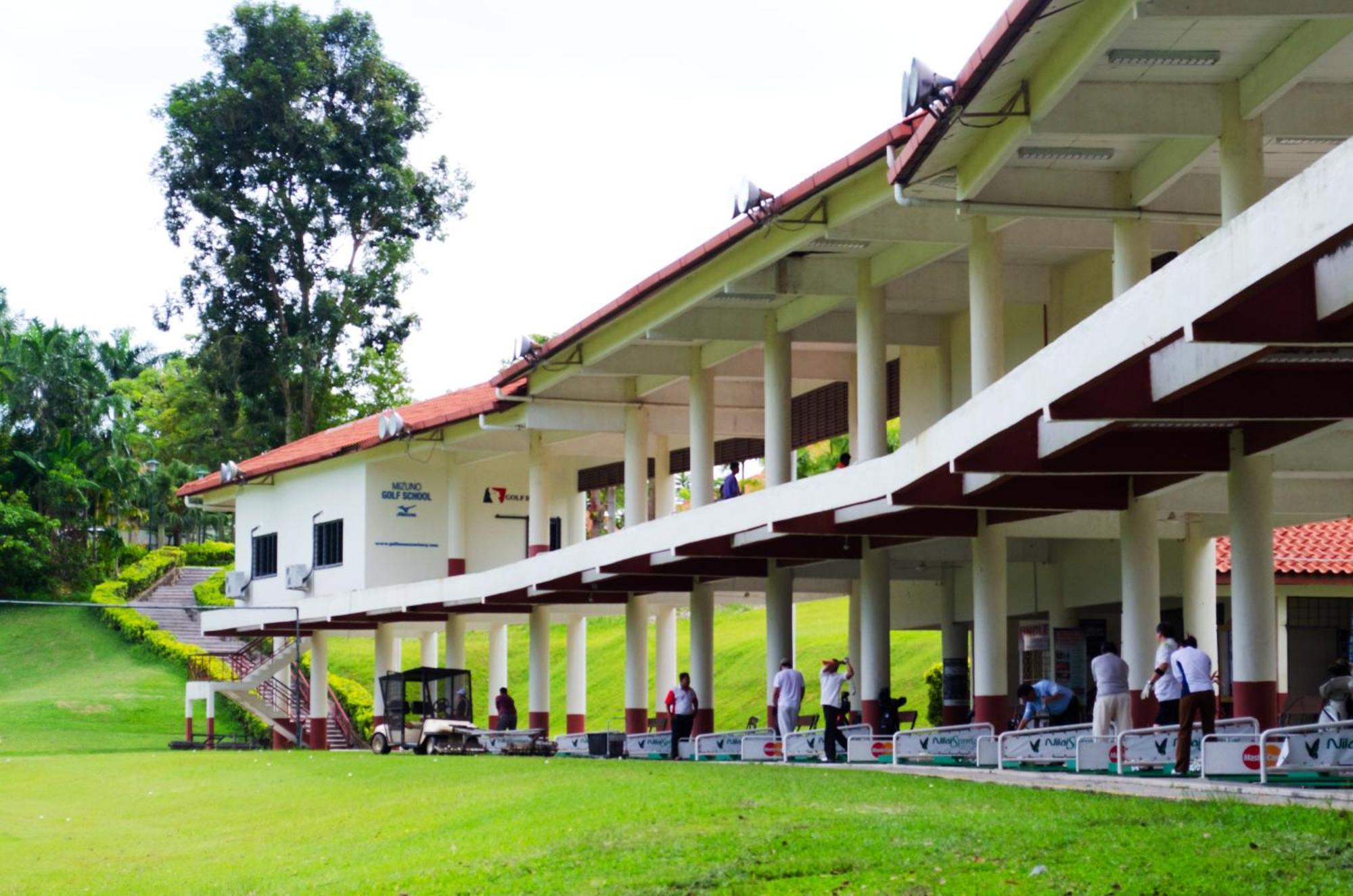 Nilai Springs Resort Hotel Exterior foto