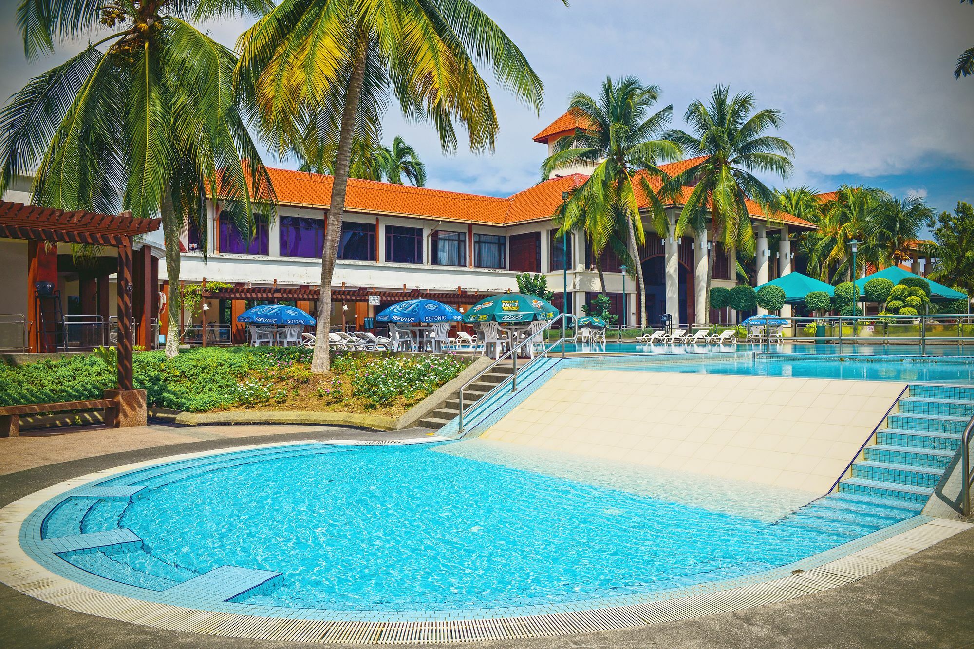 Nilai Springs Resort Hotel Exterior foto